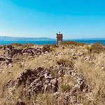 Valentina *
